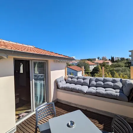 Dernier Etage Le Nid D'amour - Sejour Romantique, Mandara Beach, * Жуан-ле-Пен